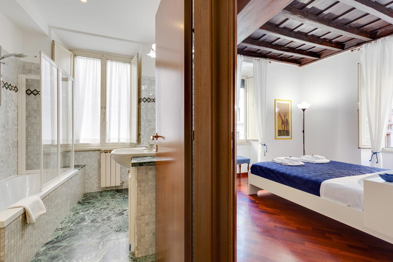 Rome As You Feel - Panisperna Apartment Bagian luar foto