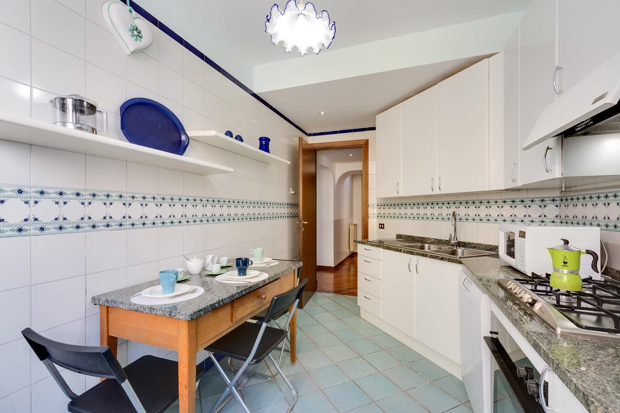 Rome As You Feel - Panisperna Apartment Bagian luar foto
